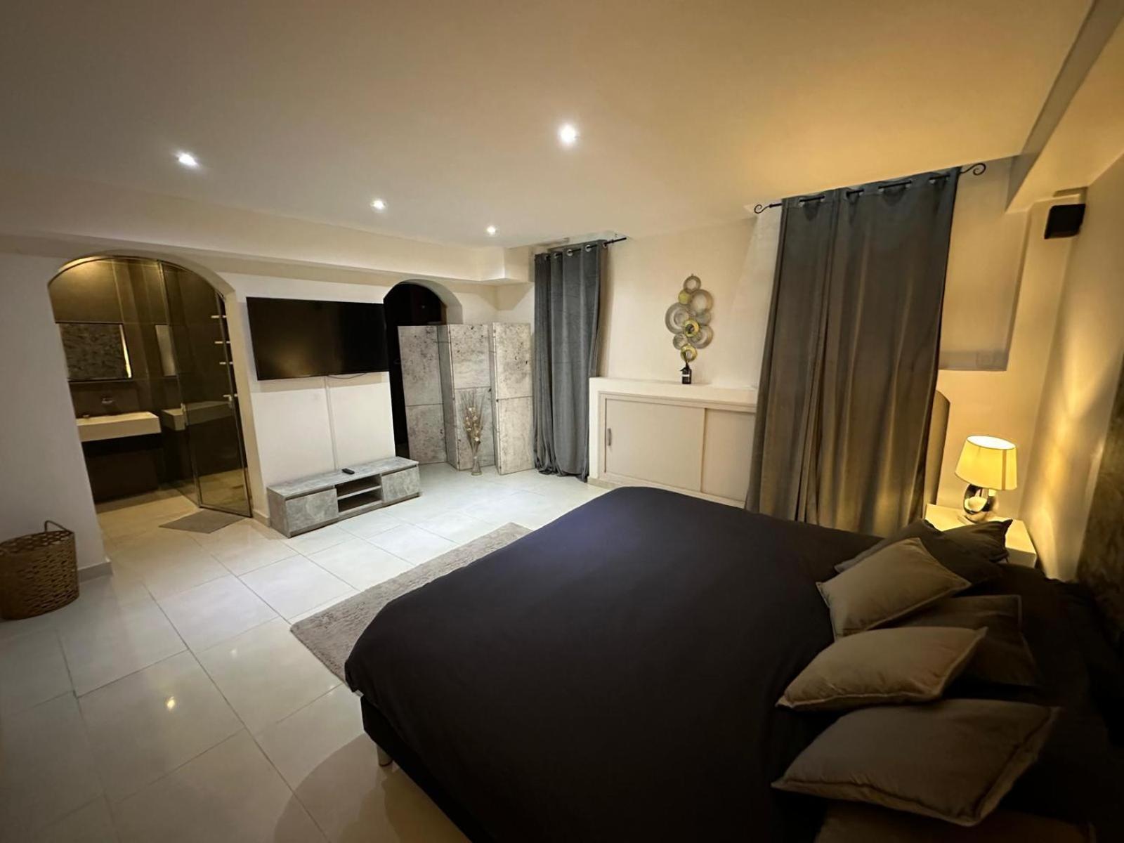 Les Champs Elysees-125M2 Modern And Spacious Paris Exteriör bild