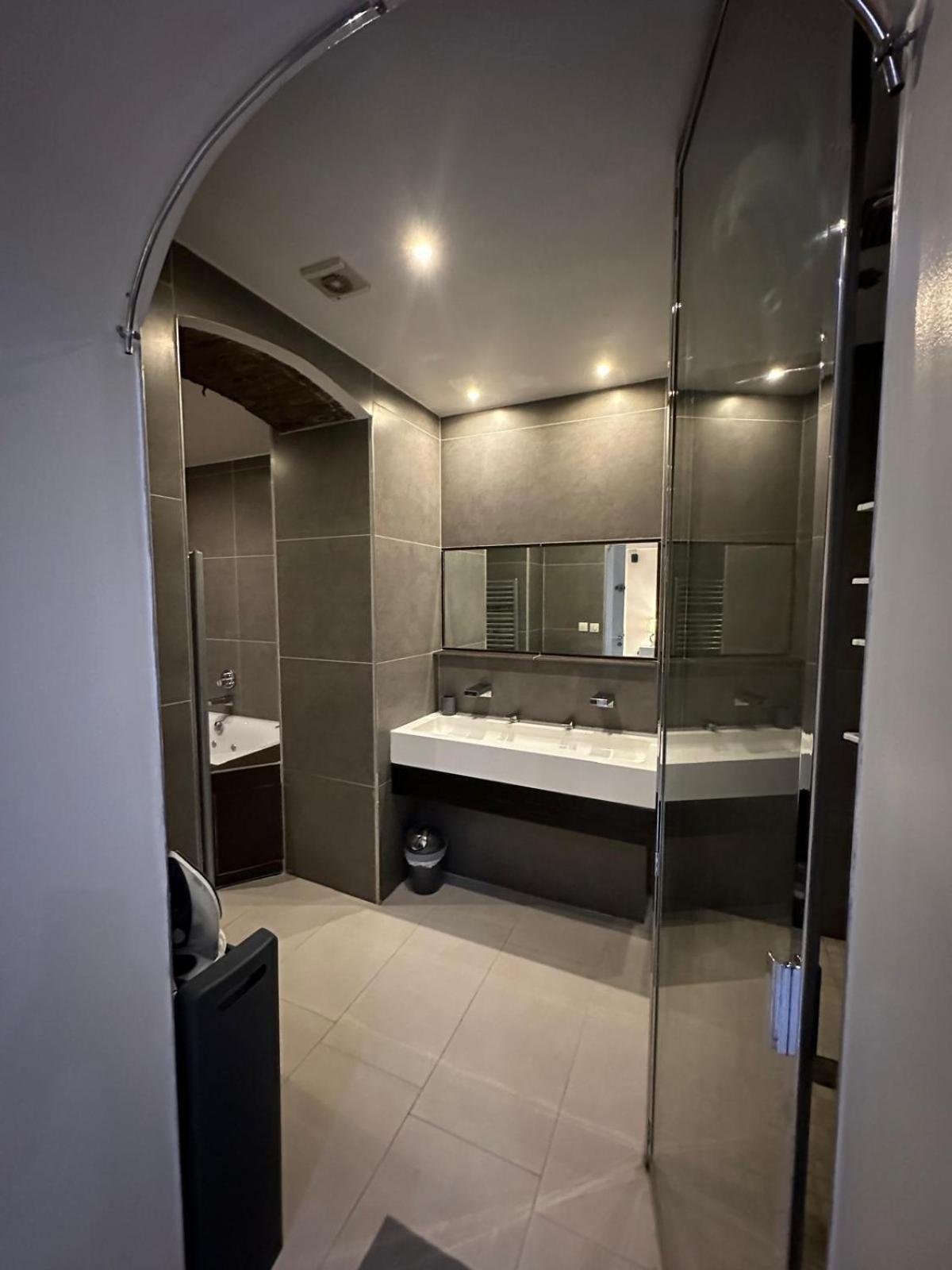 Les Champs Elysees-125M2 Modern And Spacious Paris Exteriör bild